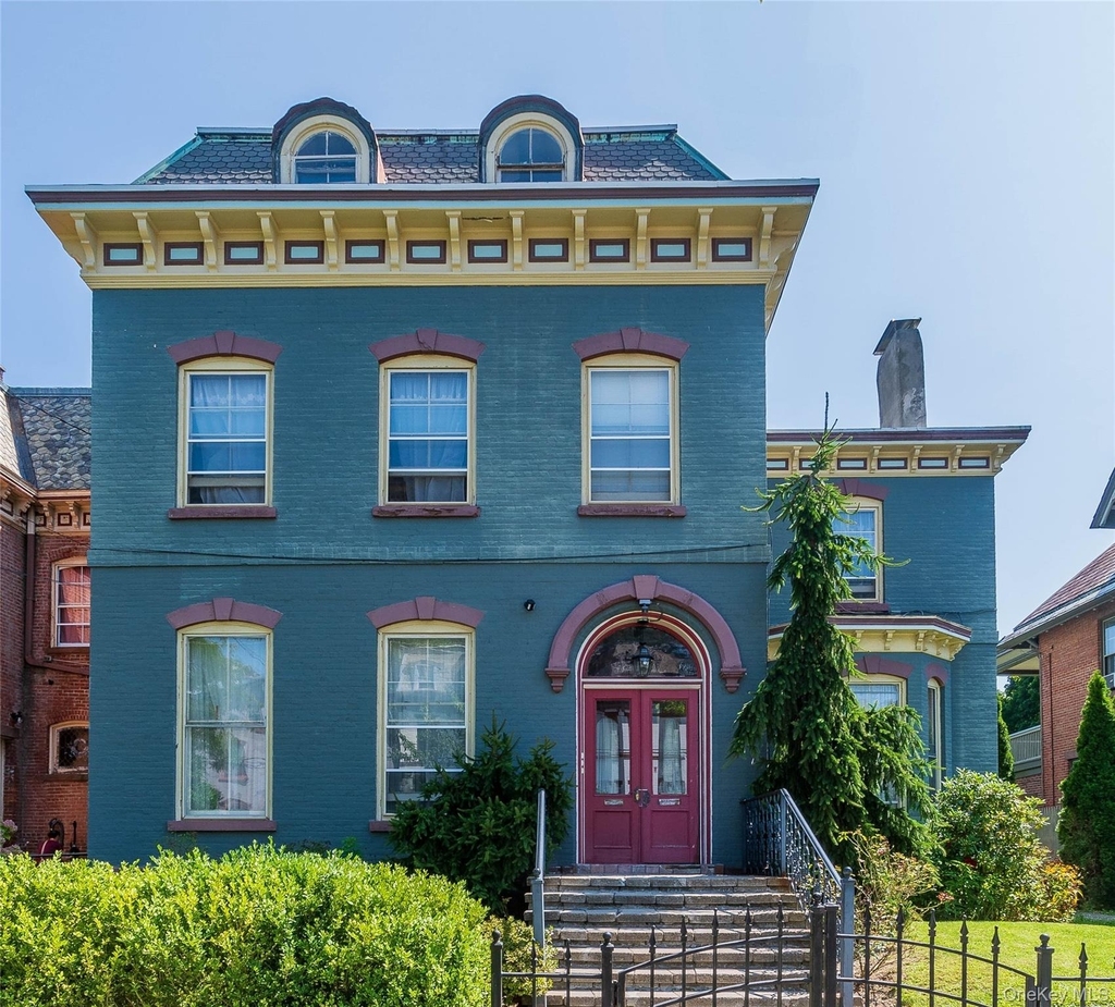 266 Grand Street - Photo 0