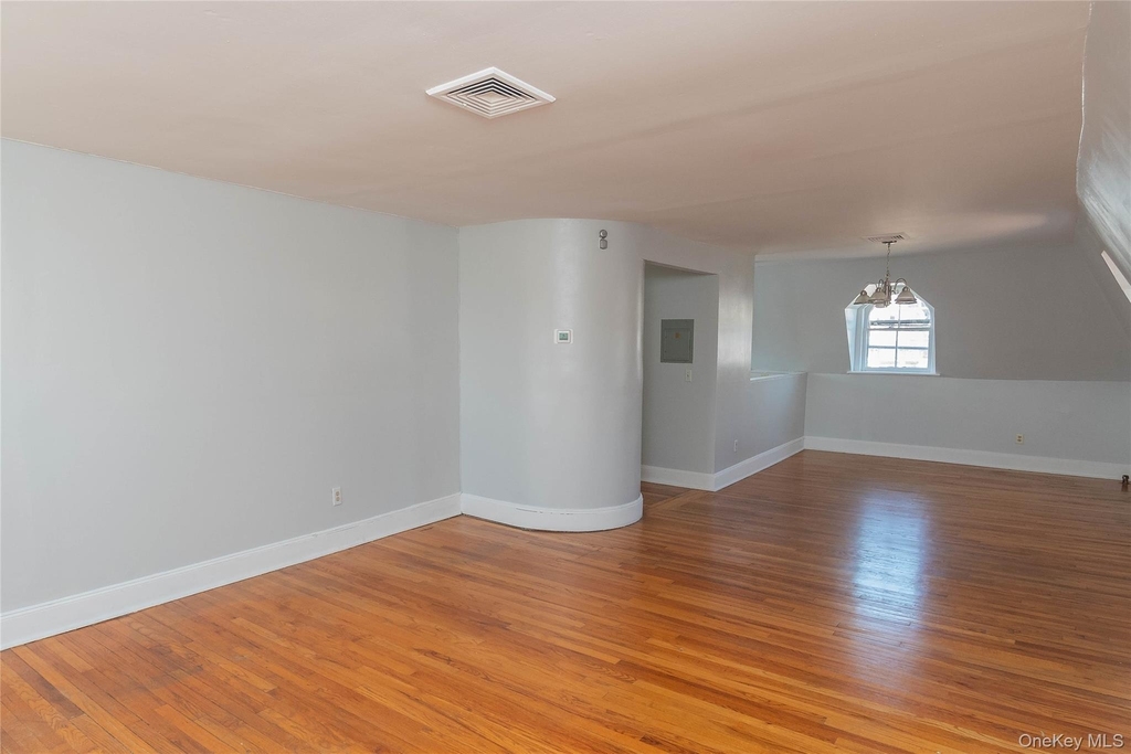 266 Grand Street - Photo 4