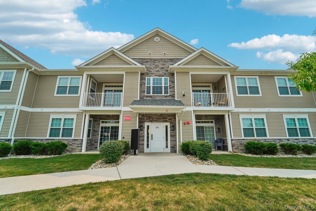 214 Tower Ridge Circle - Photo 0