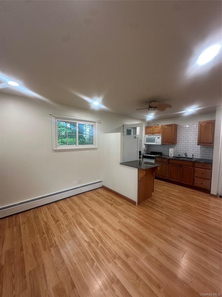 733 Jacqueline Drive - Photo 2