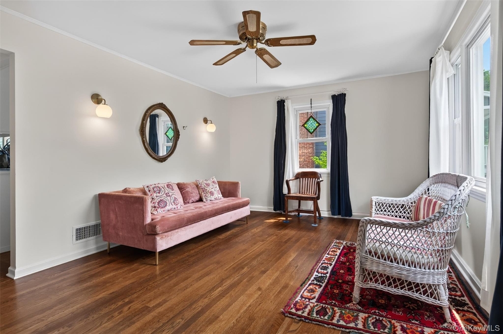 354 Eighth Avenue - Photo 2