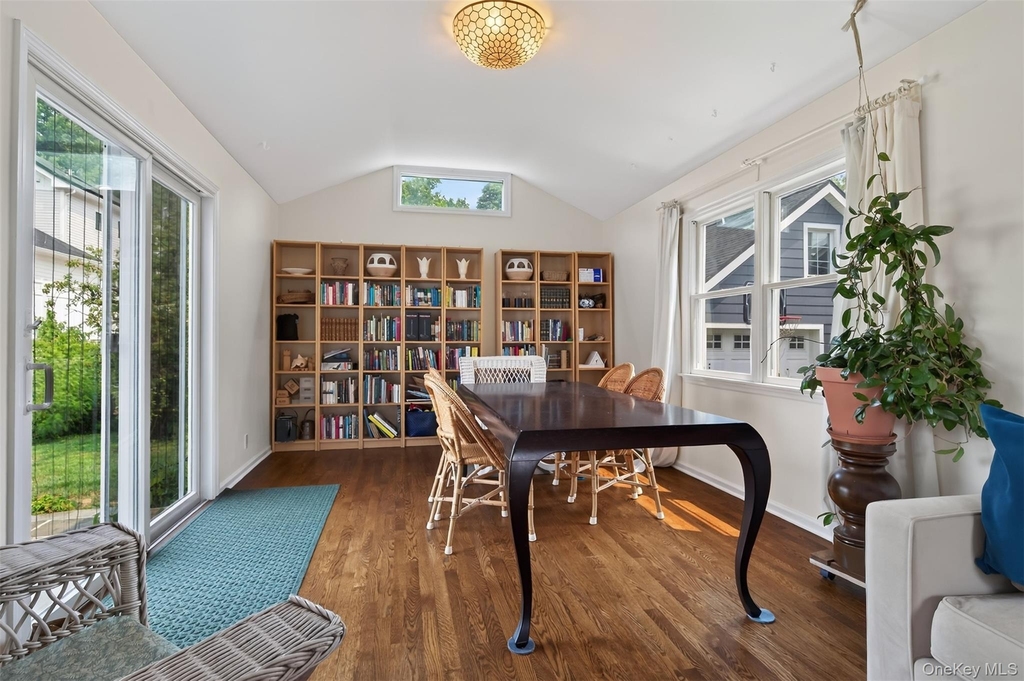 354 Eighth Avenue - Photo 8