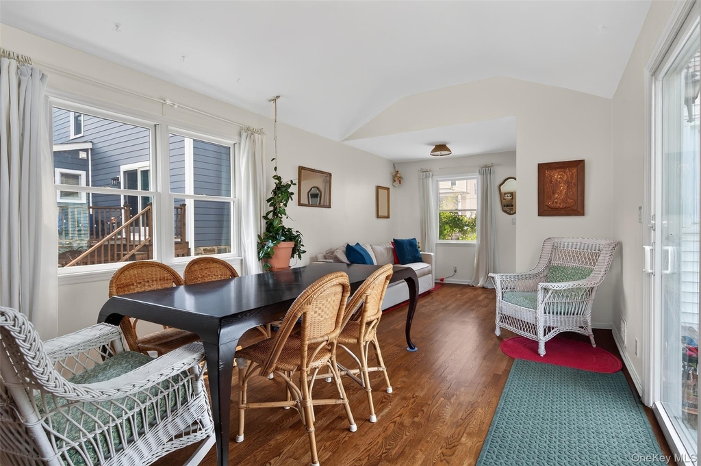 354 Eighth Avenue - Photo 9