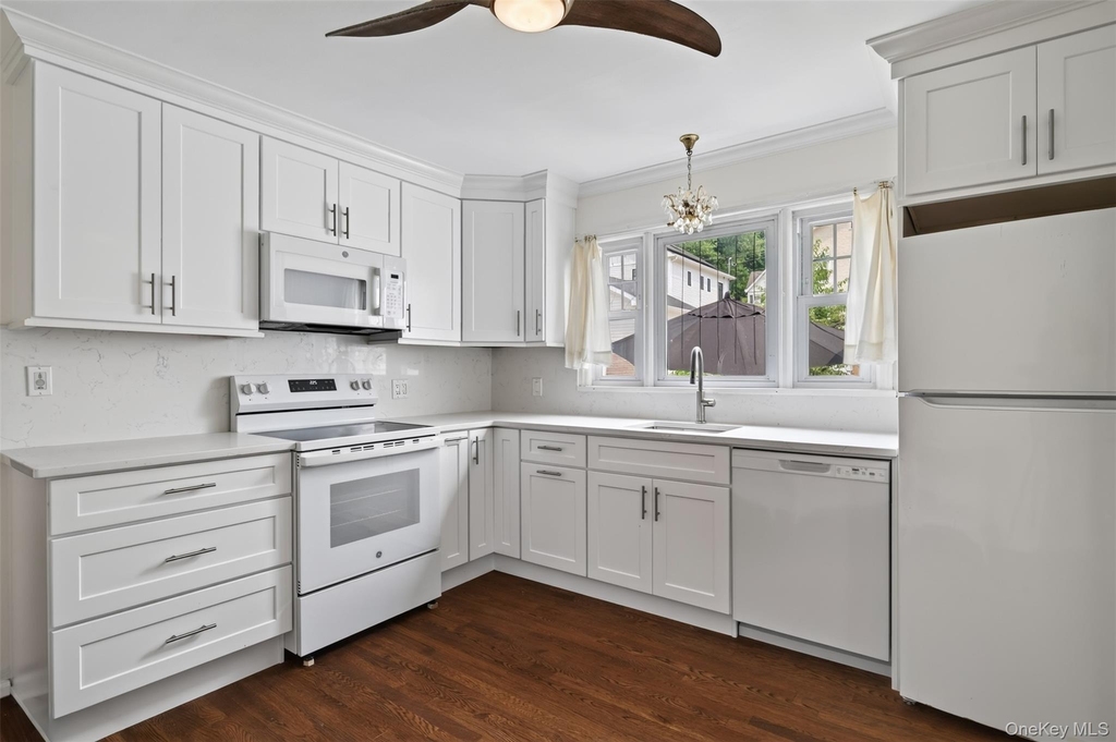 354 Eighth Avenue - Photo 5