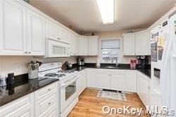 121 Forest Avenue - Photo 3