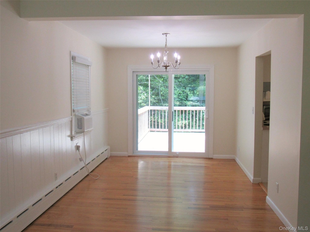 14 Piney Point Avenue - Photo 5