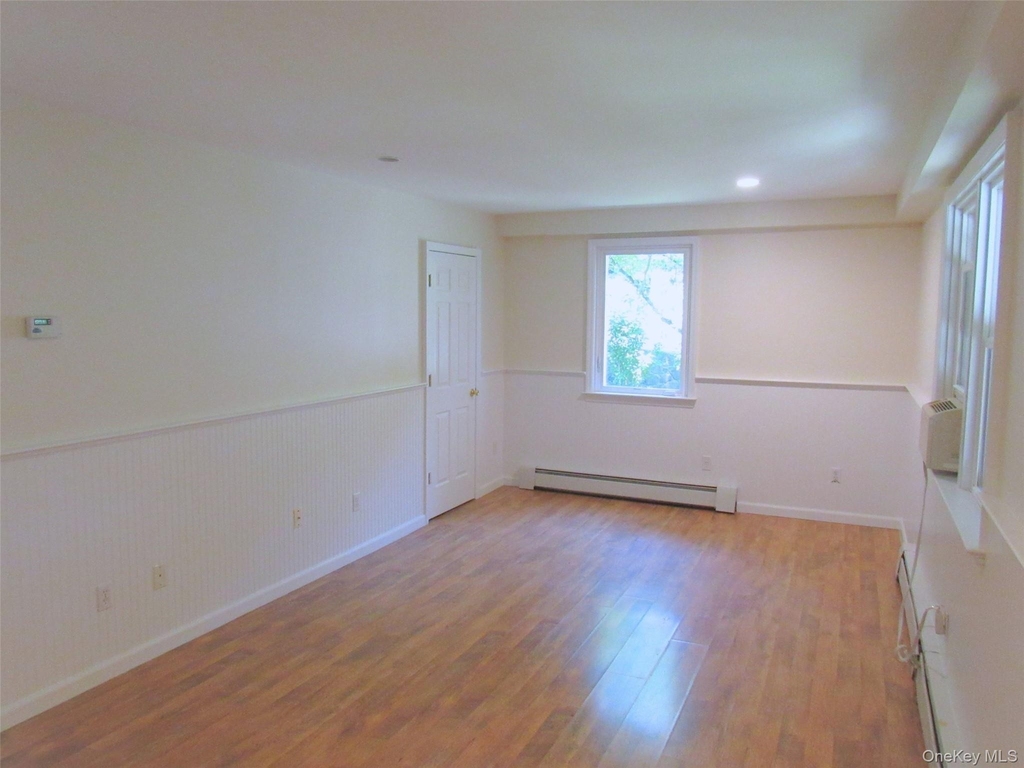 14 Piney Point Avenue - Photo 22