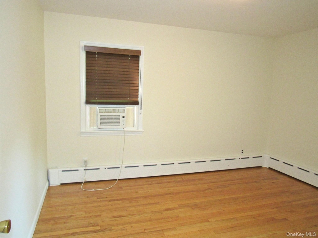 14 Piney Point Avenue - Photo 19