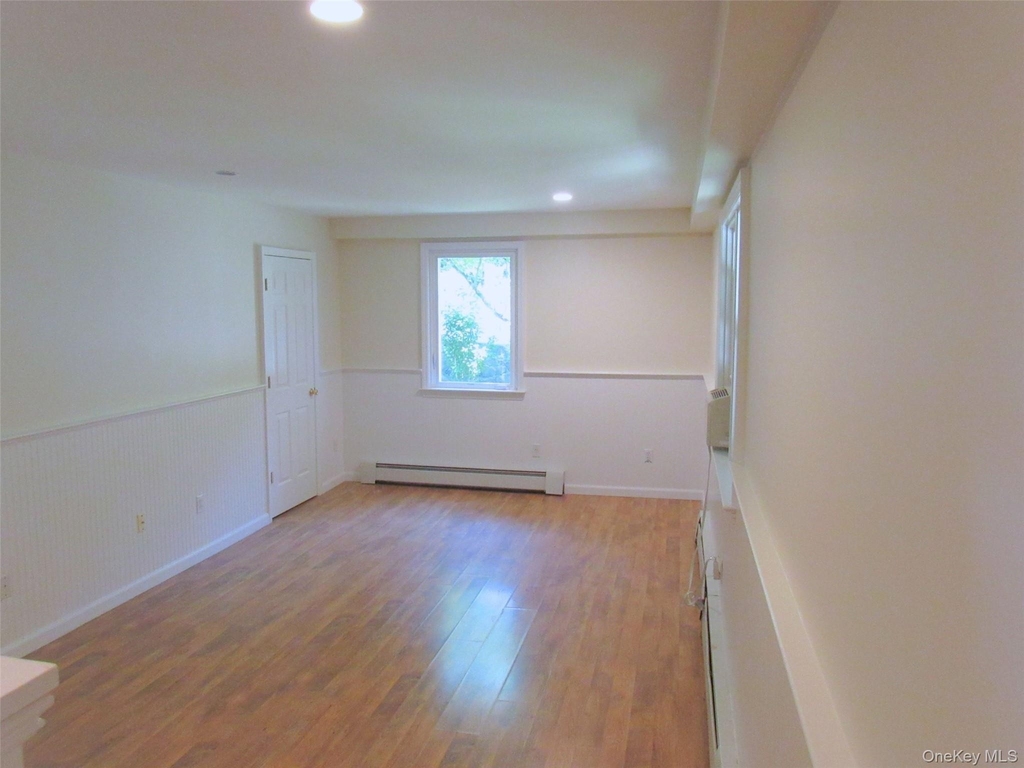 14 Piney Point Avenue - Photo 21
