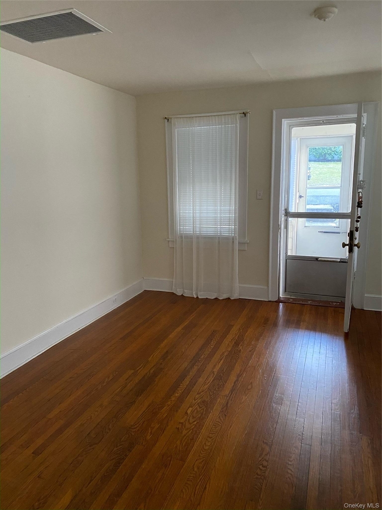 7 Chestnut Street - Photo 1