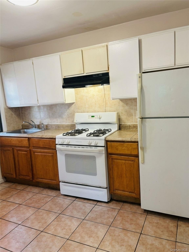 11542 126th Street - Photo 0