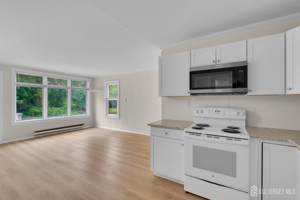 302 Schoolhouse Road - Photo 9