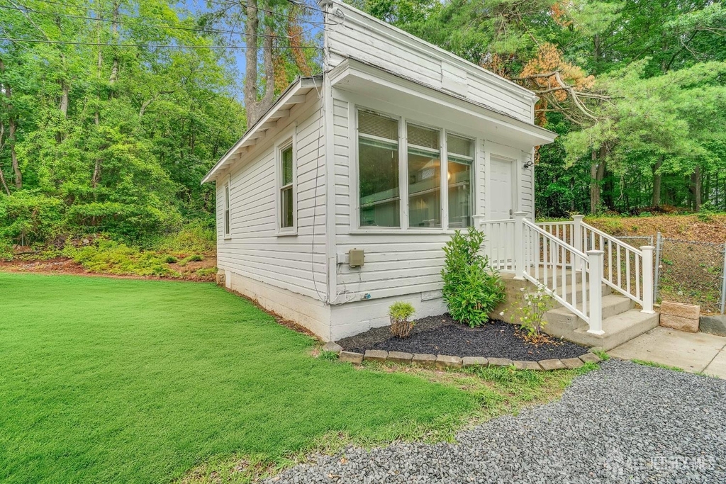 302 Schoolhouse Road - Photo 0