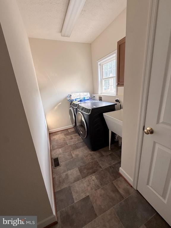 4114 Derbyshire Lane - Photo 3