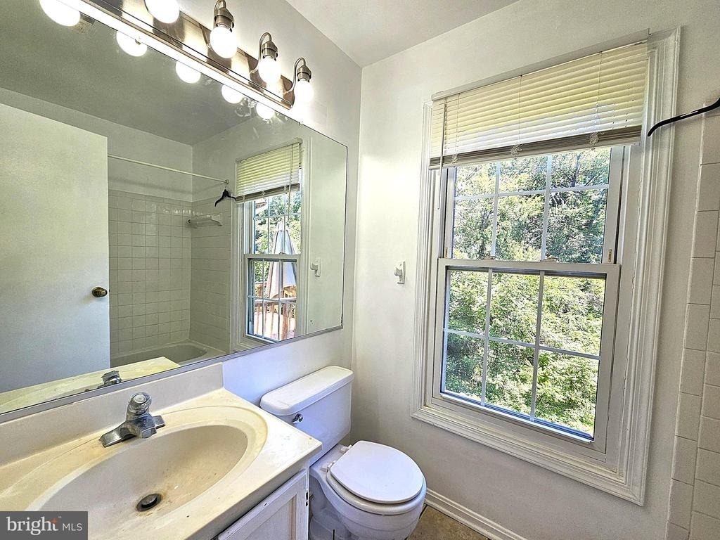 7339 Rokeby Drive - Photo 11