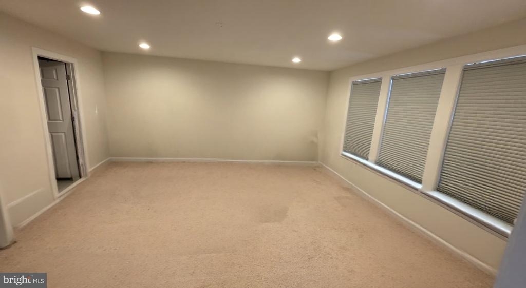 4118 Elmwood Street - Photo 9