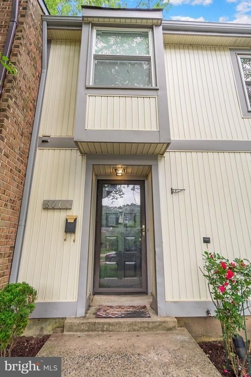 6060 Hollow Knoll Court - Photo 2