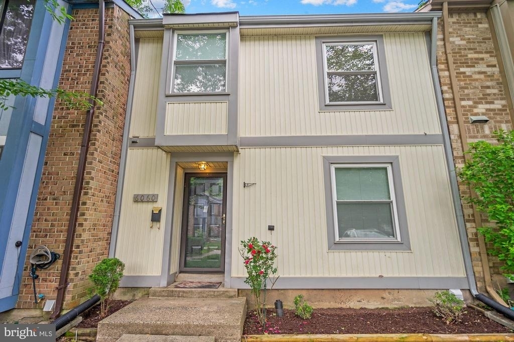 6060 Hollow Knoll Court - Photo 1