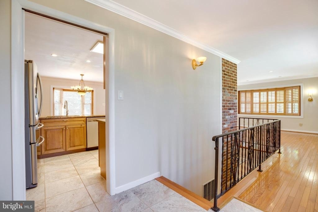 3909 Pineland Street - Photo 6