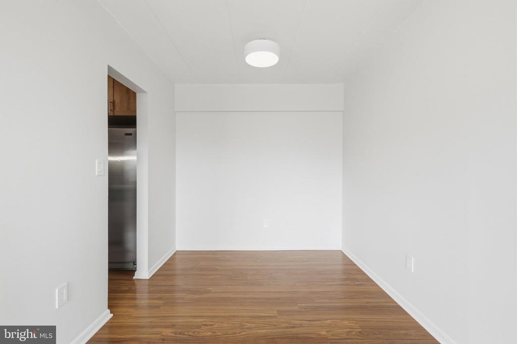 200 Locust Street Se - Photo 9