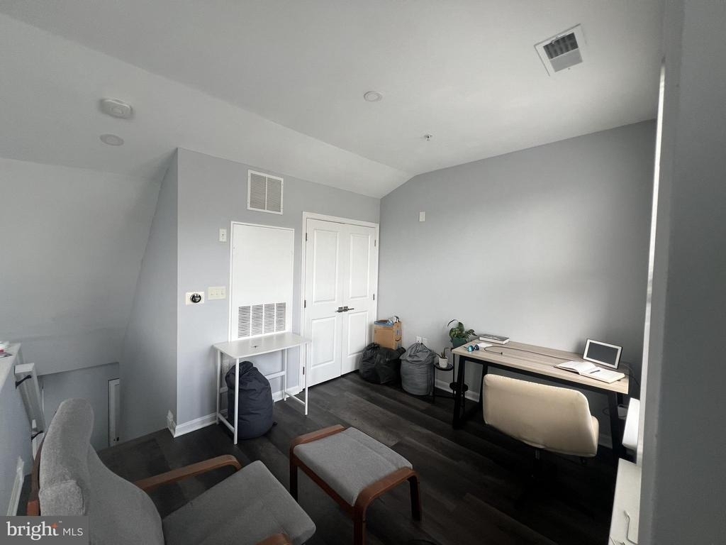 2665 Prosperity Avenue - Photo 23
