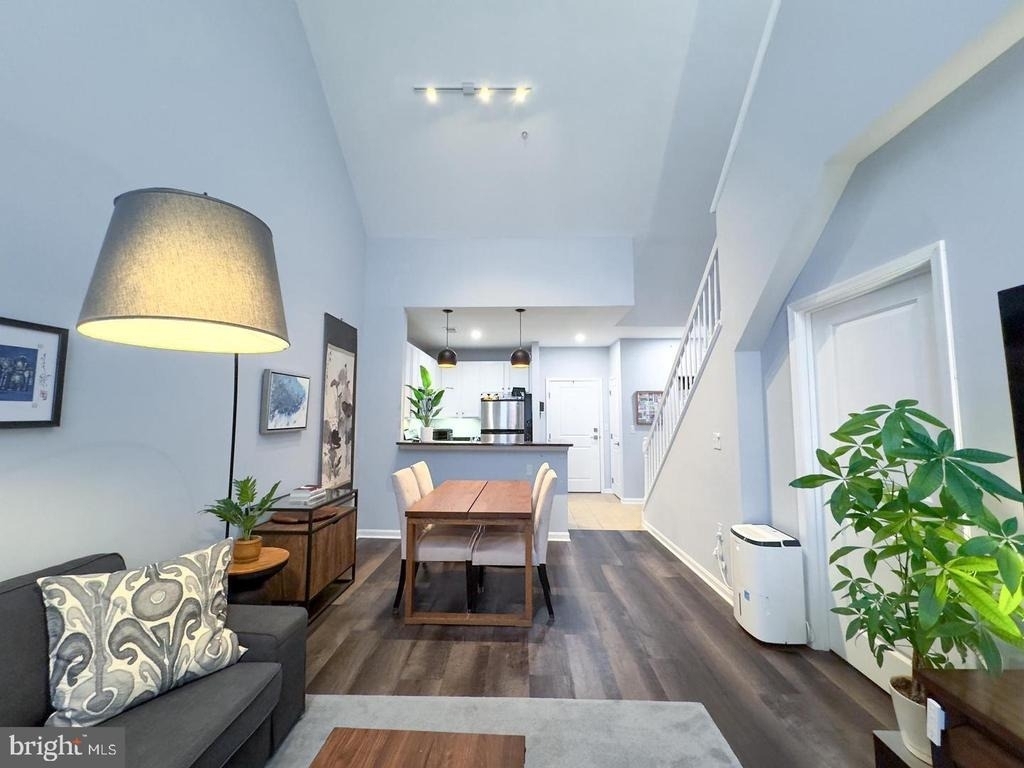 2665 Prosperity Avenue - Photo 7