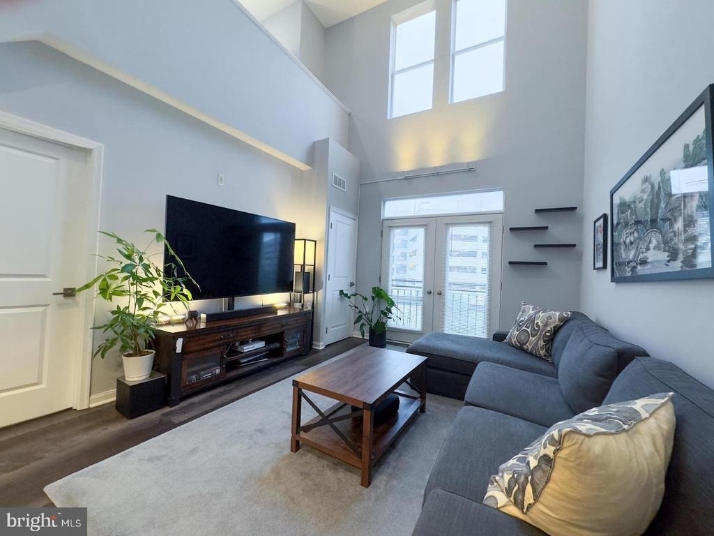 2665 Prosperity Avenue - Photo 3
