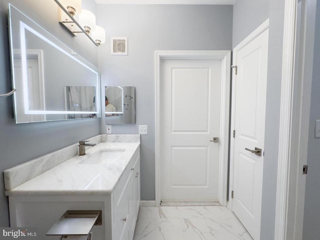 2665 Prosperity Avenue - Photo 17