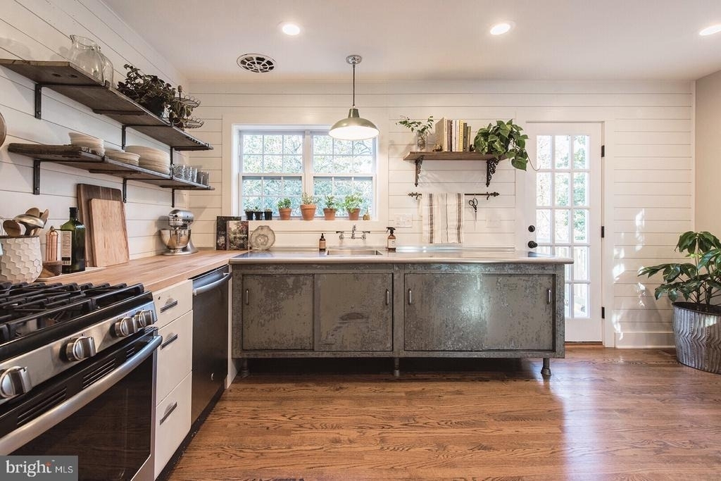 609 Ramsey Street - Photo 4