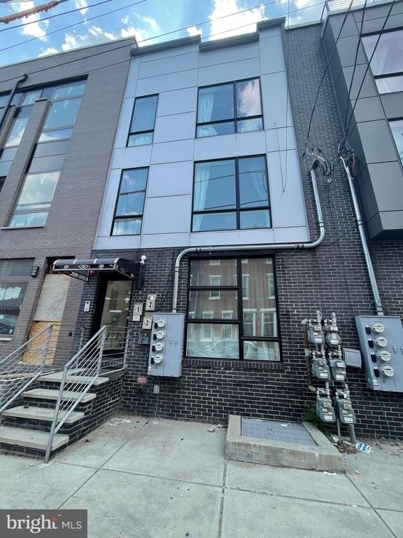 924 N 15th Street - Photo 0