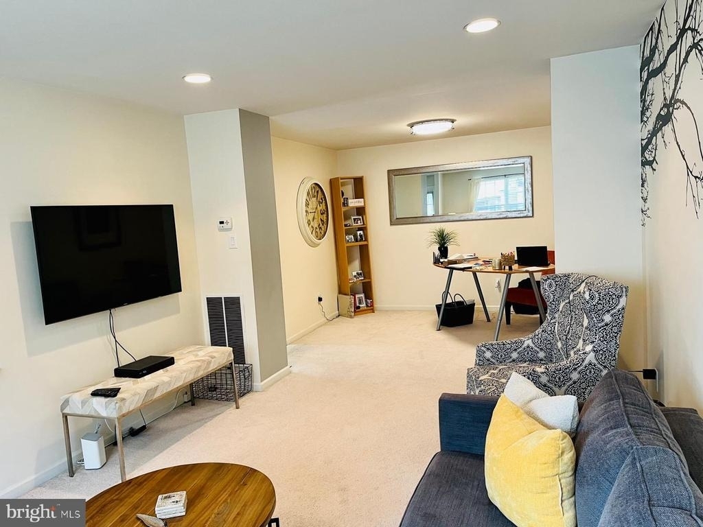 223 Flagstone Road - Photo 8