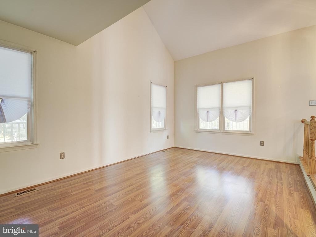 13907 Concord Avenue - Photo 8