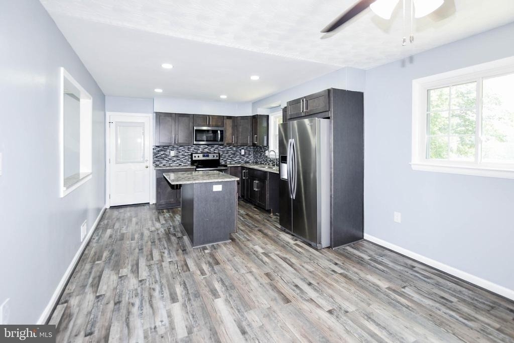 6703 Groveton Drive - Photo 7