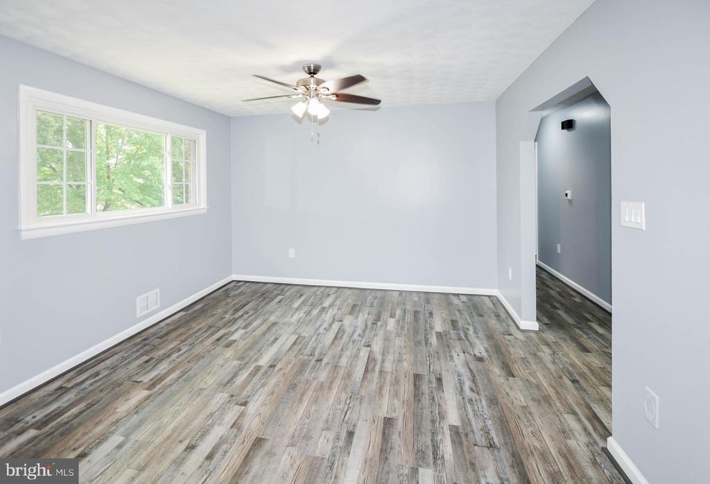 6703 Groveton Drive - Photo 9