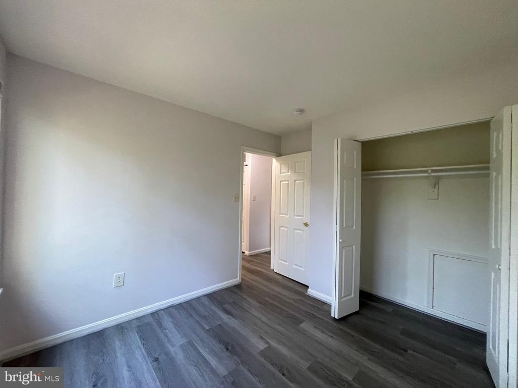 7233 Mill Creek Court - Photo 8