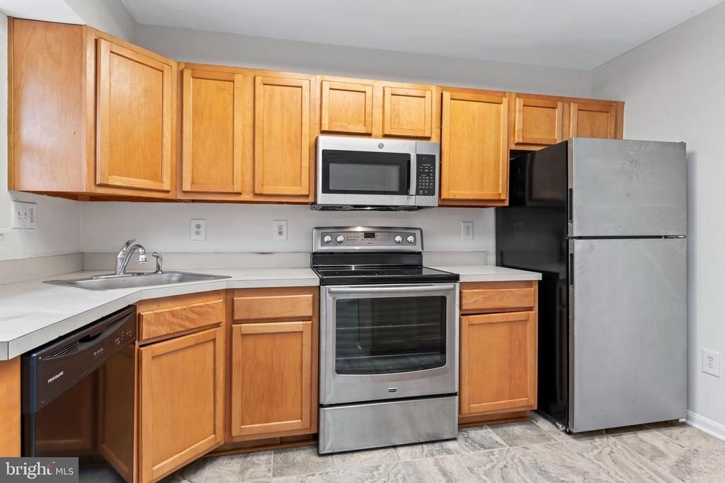4502 Henderson Road - Photo 16