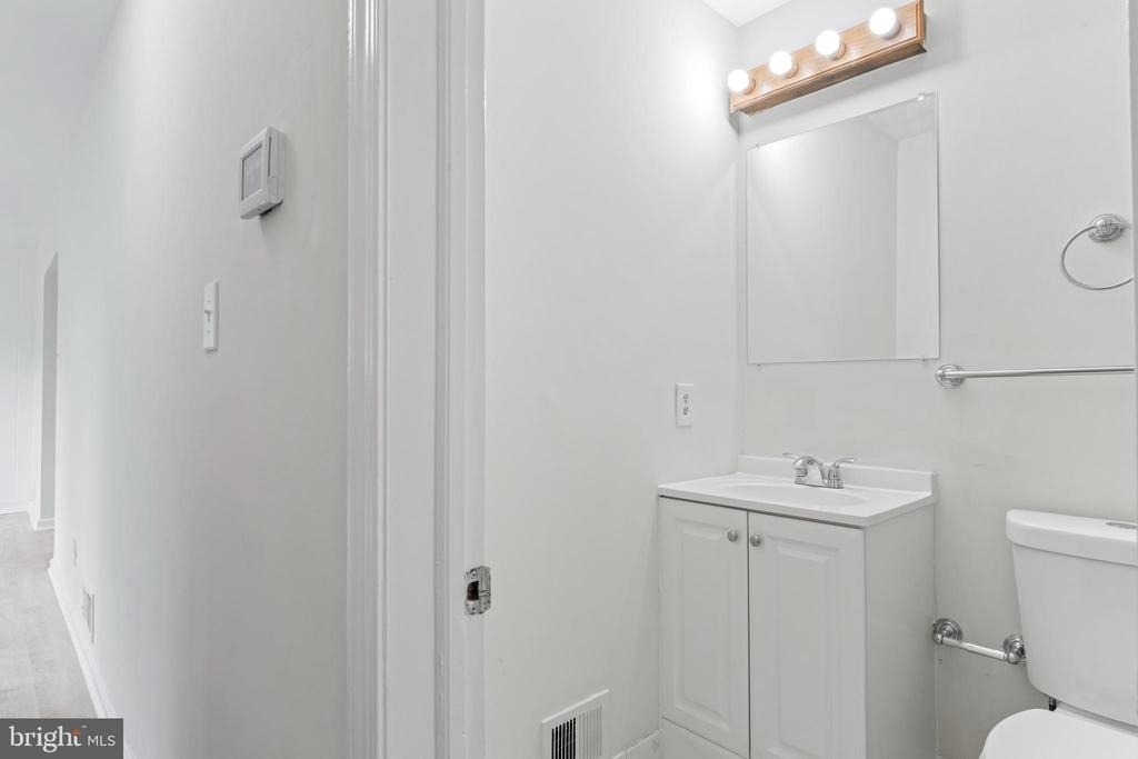4502 Henderson Road - Photo 19