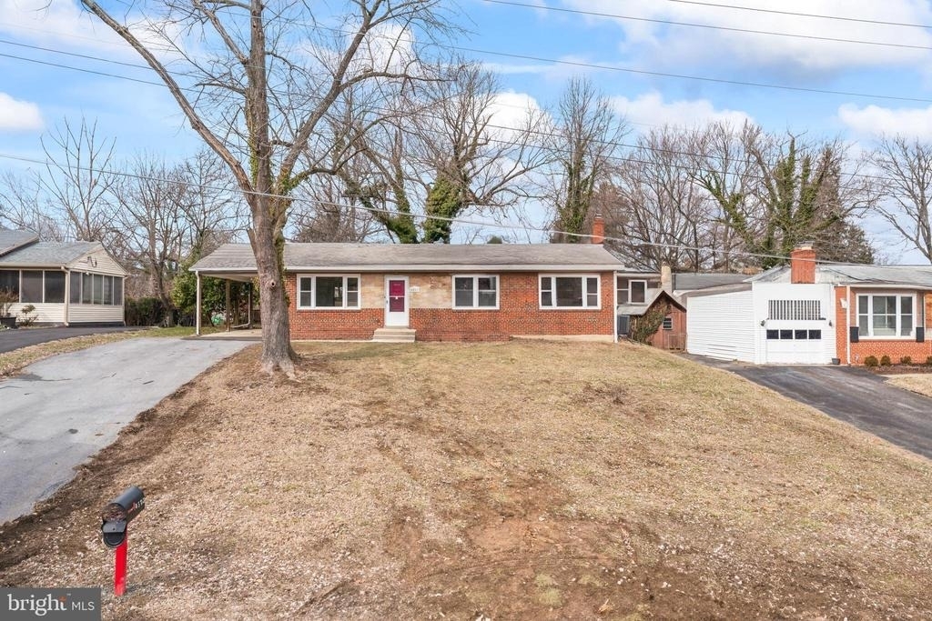 4502 Henderson Road - Photo 4