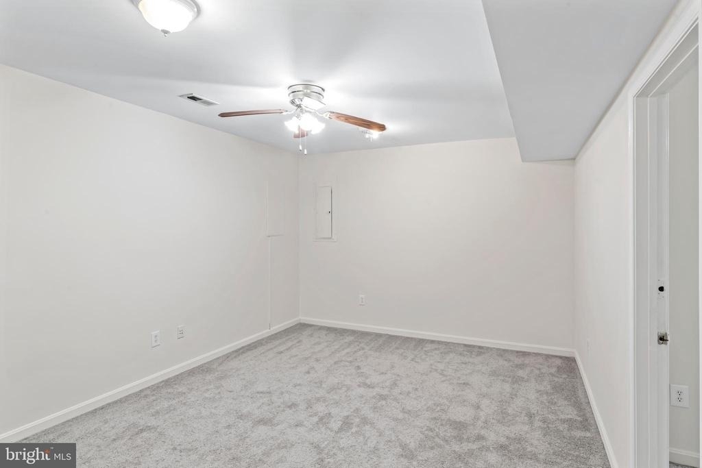 4502 Henderson Road - Photo 44