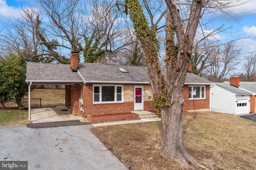 4502 Henderson Road - Photo 3