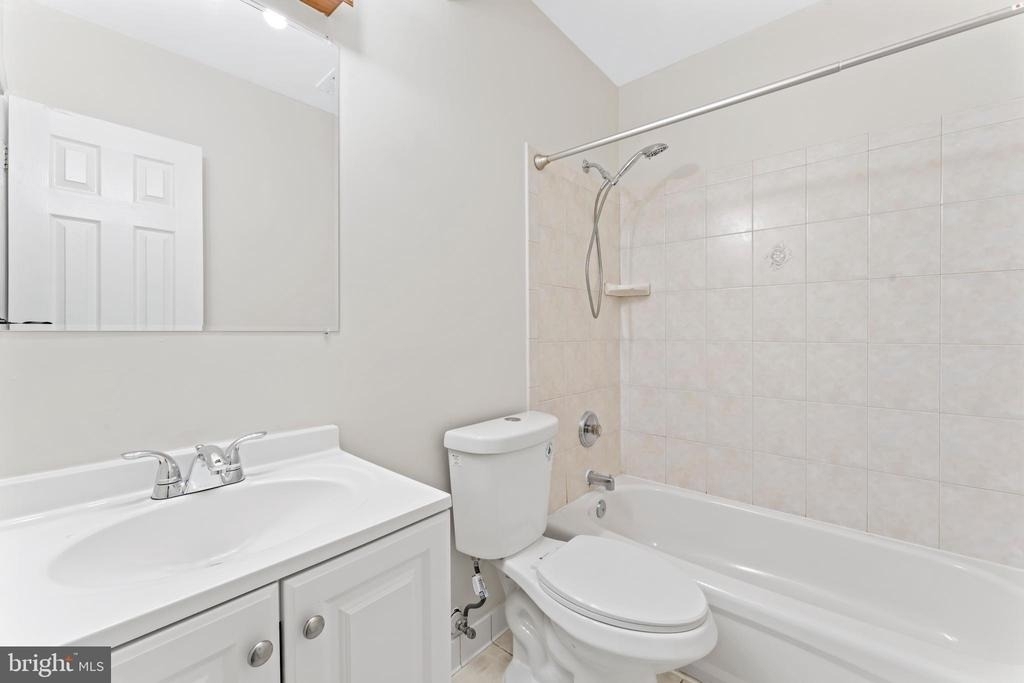 4502 Henderson Road - Photo 50