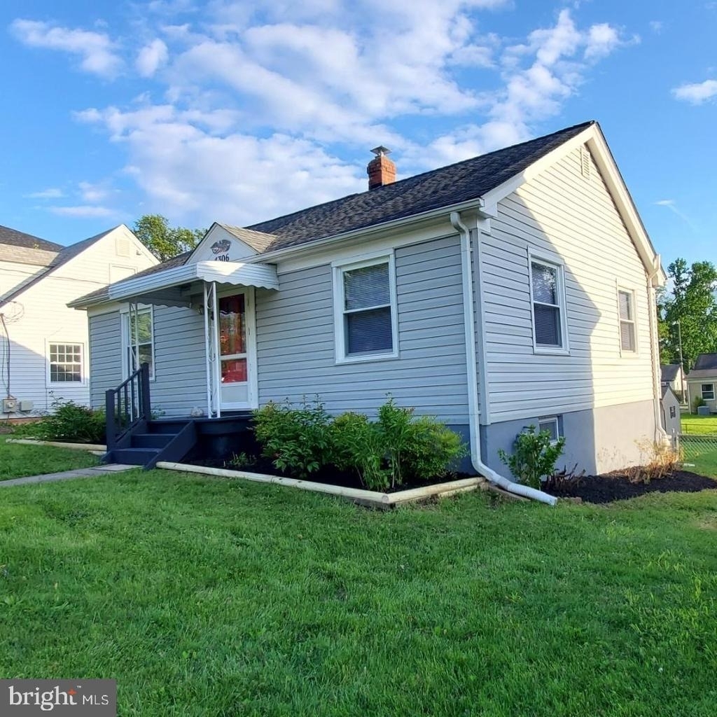 4306 Knowles Avenue - Photo 0