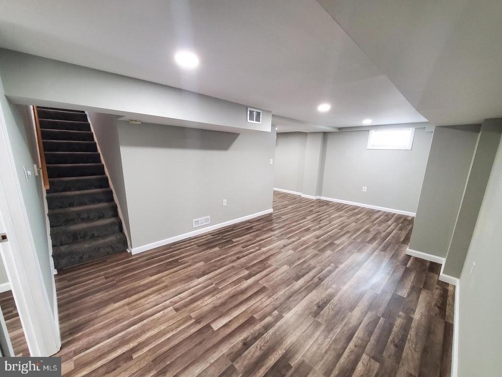 4306 Knowles Avenue - Photo 7
