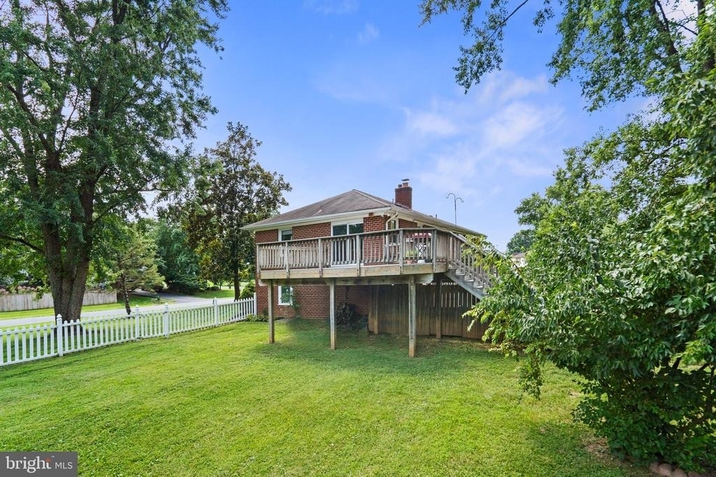 17479 Queen Elizabeth Drive - Photo 6