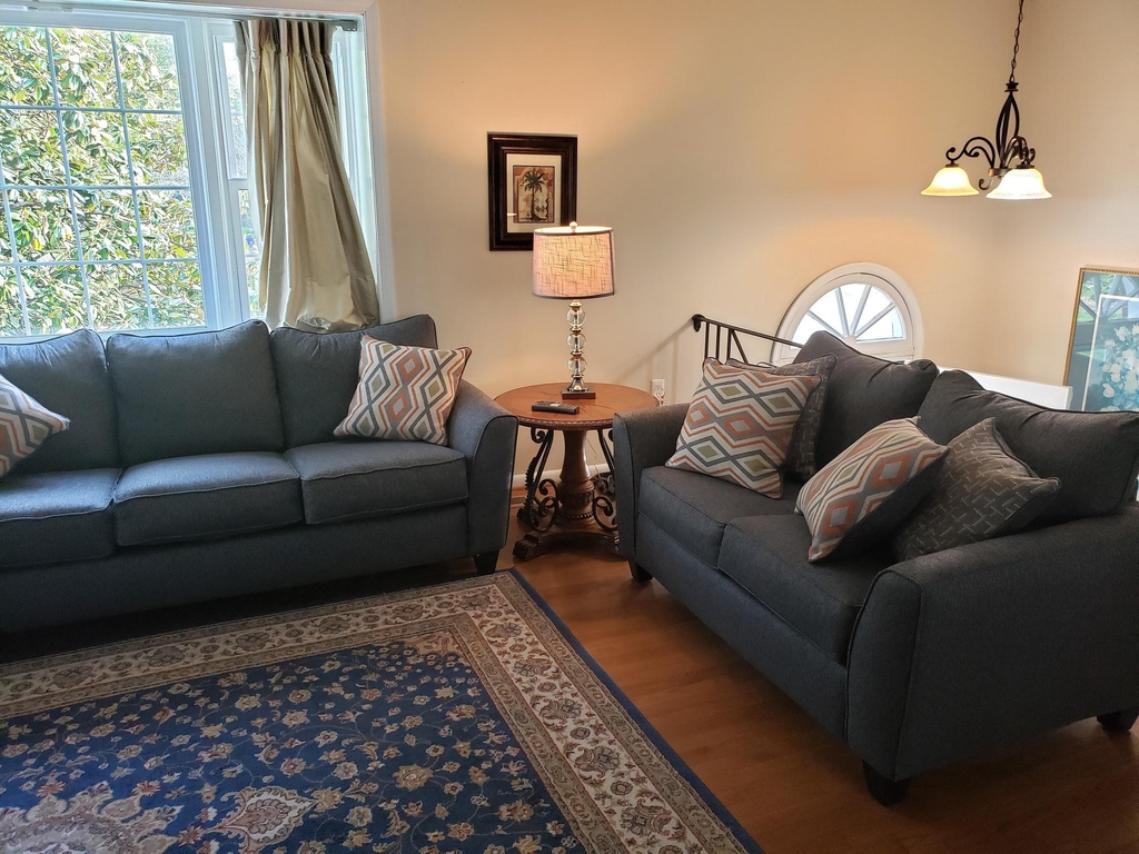 17479 Queen Elizabeth Drive - Photo 2