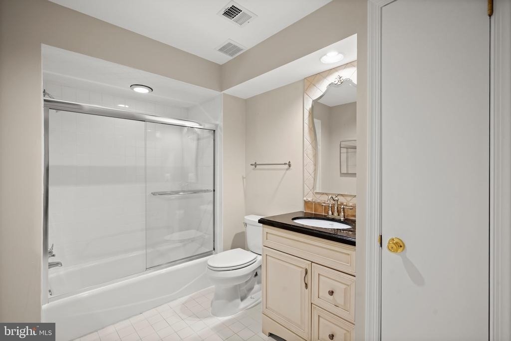 9809 Hall Road - Photo 35