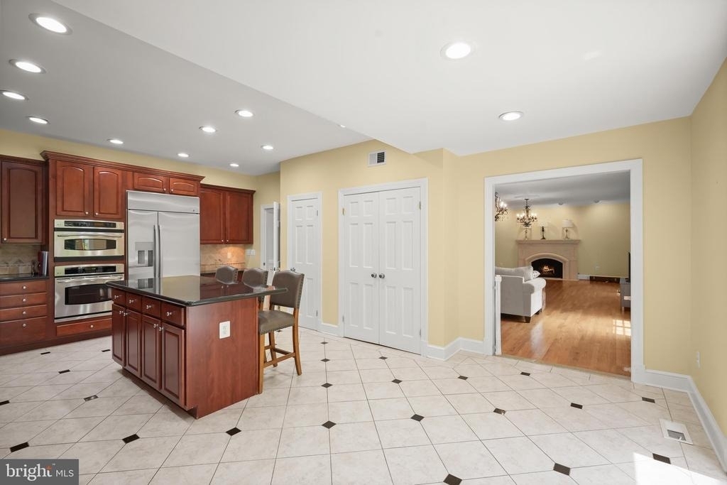 9809 Hall Road - Photo 11