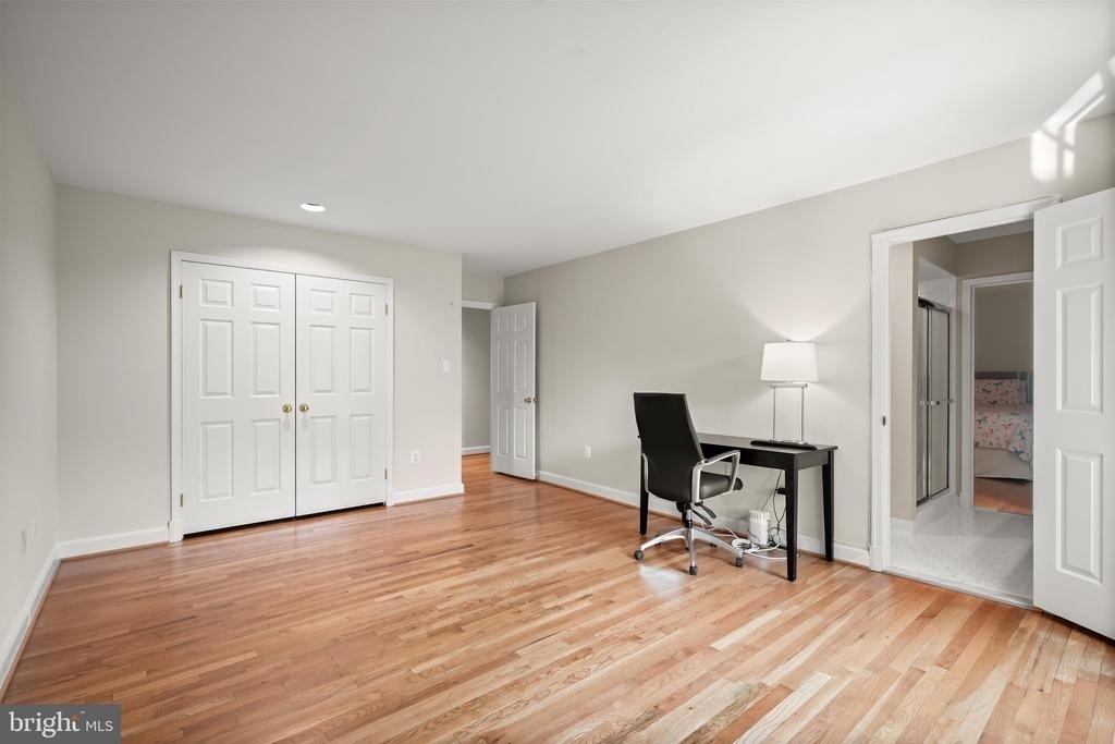 9809 Hall Road - Photo 32