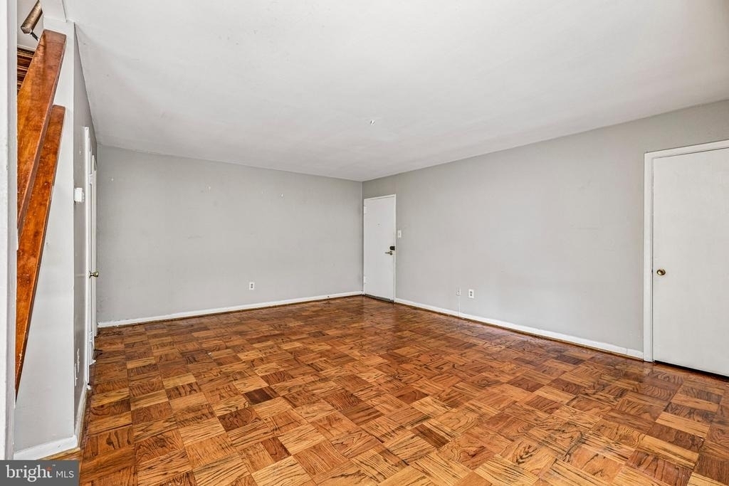 8614 Manchester Road - Photo 4