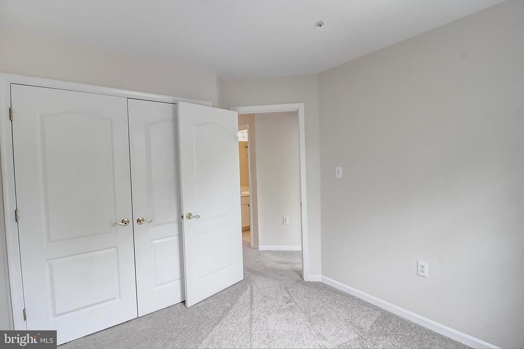 925 Jubal Way - Photo 15